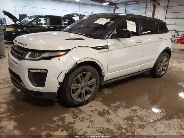 SALVC2RX2KH330549 2019 LAND ROVER RANGE ROVER EVOQUE - Image 2