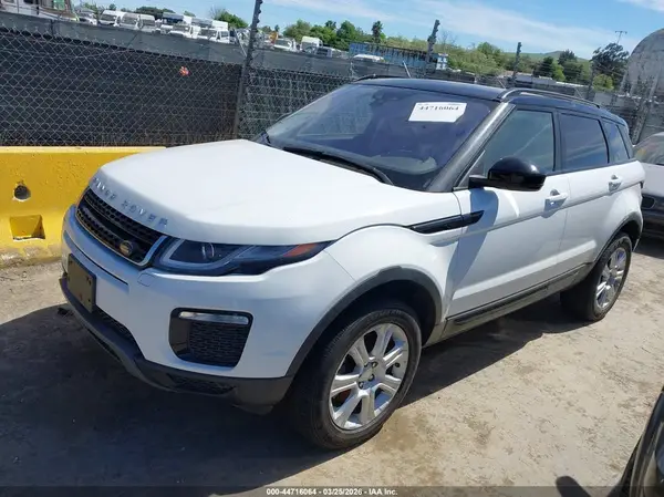 SALVP2BG1HH175905 2017 LAND ROVER RANGE ROVER EVOQUE - Image 2