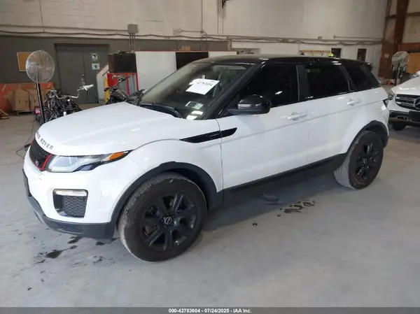 SALVP2BG1HH196026 2017 LAND ROVER RANGE ROVER EVOQUE - Image 2