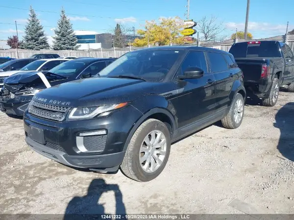 SALVP2BG2HH235285 2017 LAND ROVER RANGE ROVER EVOQUE - Image 2