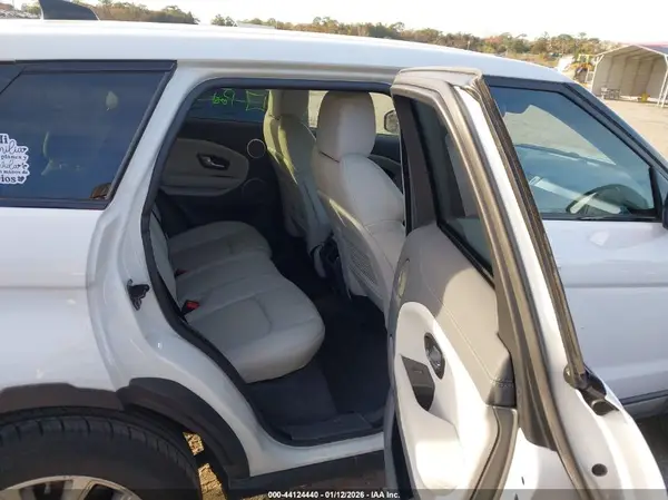 SALVP2BG7HH184057 2017 LAND ROVER RANGE ROVER EVOQUE - Image 8