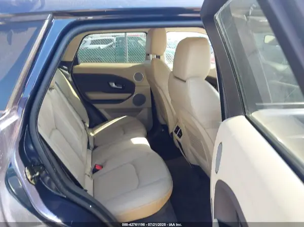 SALVP2BG7HH211452 2017 LAND ROVER RANGE ROVER EVOQUE - Image 8