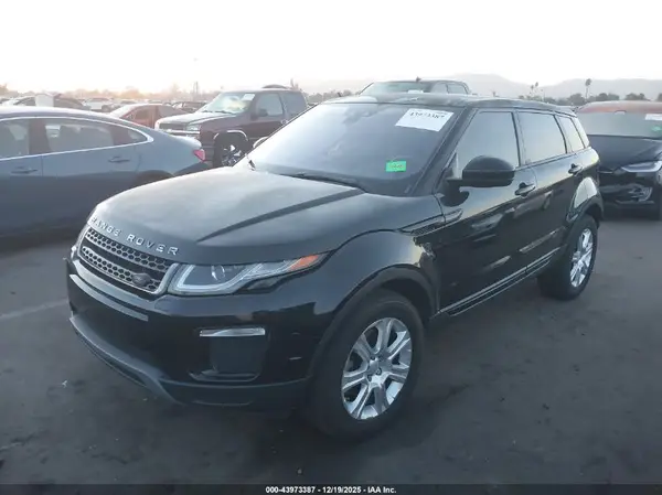 SALVP2BG7HH235721 2017 LAND ROVER RANGE ROVER EVOQUE - Image 2