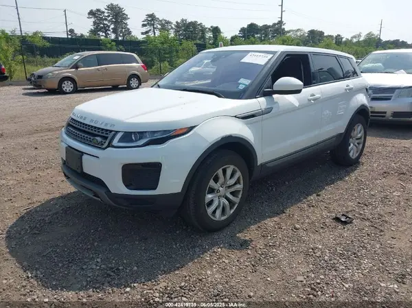 SALVP2RX1KH338579 2019 LAND ROVER RANGE ROVER EVOQUE - Image 2