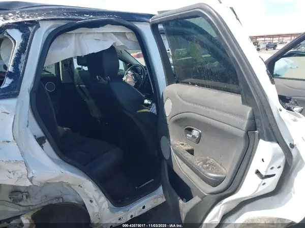 SALVP2RX3JH293837 2018 LAND ROVER RANGE ROVER EVOQUE - Image 8