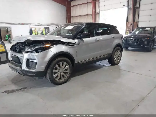 SALVP2RX4JH324447 2018 LAND ROVER RANGE ROVER EVOQUE - Image 2