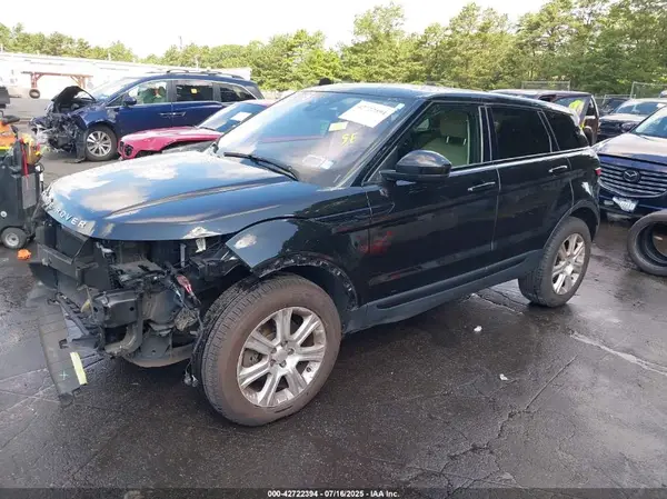 SALVP2RX5JH299901 2018 LAND ROVER RANGE ROVER EVOQUE - Image 2