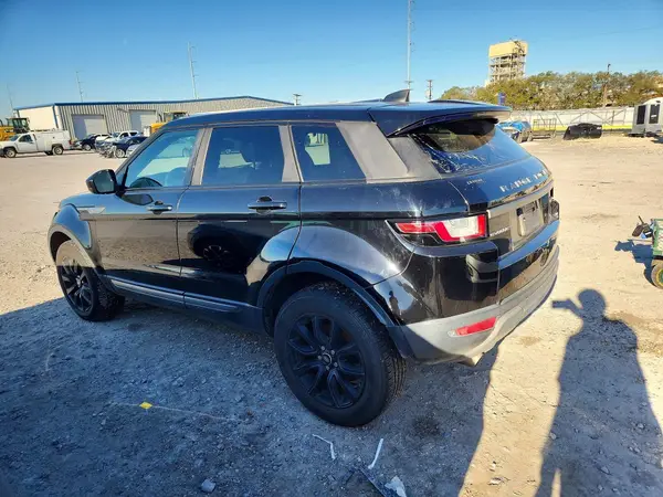SALVP2RX5JH323906 2018 LAND ROVER RANGE ROVER EVOQUE - Image 2