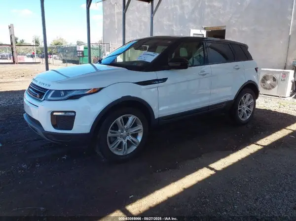 SALVP2RX6JH272805 2018 LAND ROVER RANGE ROVER EVOQUE - Image 2