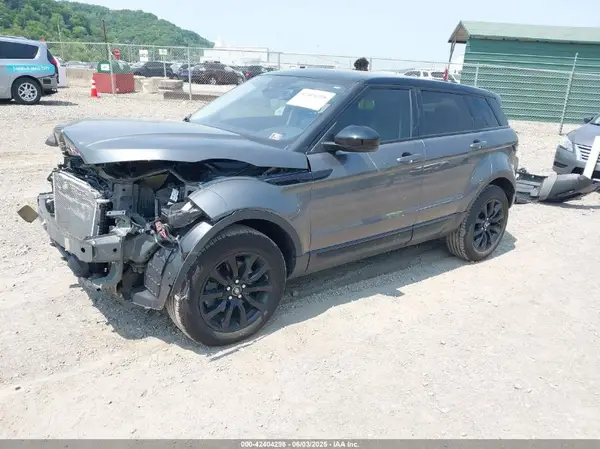 SALVP2RX7KH348131 2019 LAND ROVER RANGE ROVER EVOQUE - Image 2