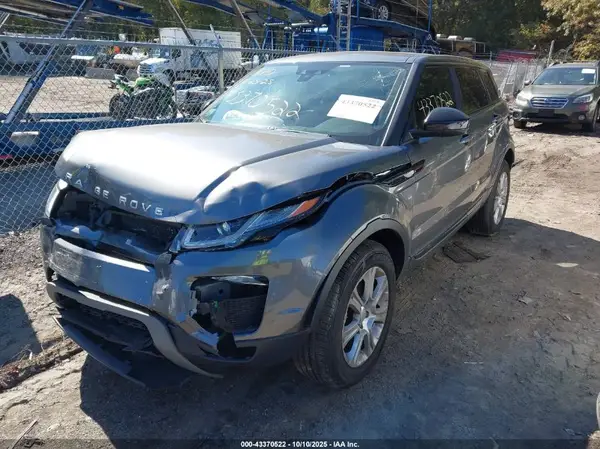 SALVP2RX8JH289685 2018 LAND ROVER RANGE ROVER EVOQUE - Image 2