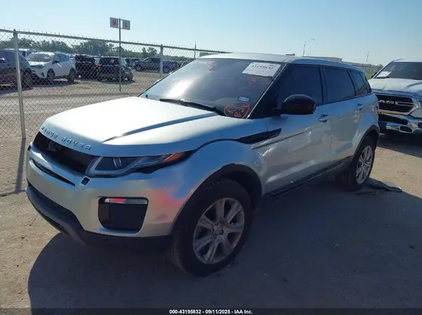SALVP2RX8JH322586 2018 LAND ROVER RANGE ROVER EVOQUE - Image 2