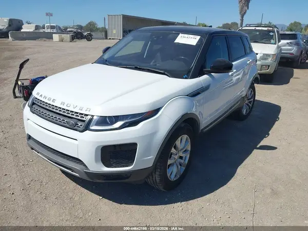 SALVP2RX8KH329104 2019 LAND ROVER RANGE ROVER EVOQUE - Image 2