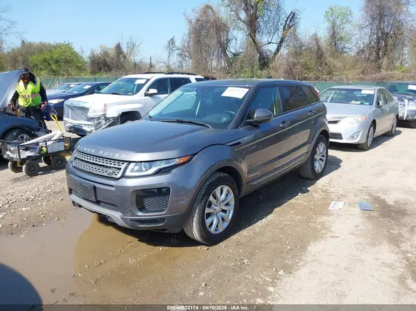 SALVP2RX8KH350874 2019 LAND ROVER RANGE ROVER EVOQUE - Image 2