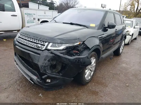SALVP2RX9JH267906 2018 LAND ROVER RANGE ROVER EVOQUE - Image 2