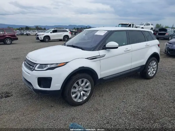 SALVP2RX9JH290456 2018 LAND ROVER RANGE ROVER EVOQUE - Image 2