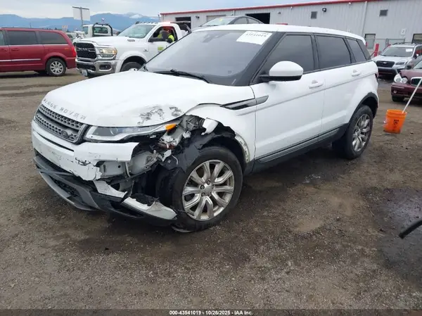 SALVP2RX9JH296421 2018 LAND ROVER RANGE ROVER EVOQUE - Image 2