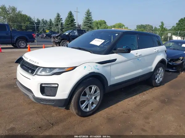 SALVP2RX9JH315470 2018 LAND ROVER RANGE ROVER EVOQUE - Image 2