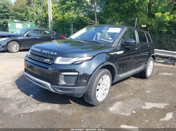 SALVR2BG6HH171021 2017 LAND ROVER RANGE ROVER EVOQUE - Image 2