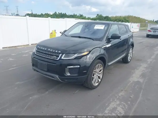 SALVR2BG7HH170623 2017 LAND ROVER RANGE ROVER EVOQUE - Image 2