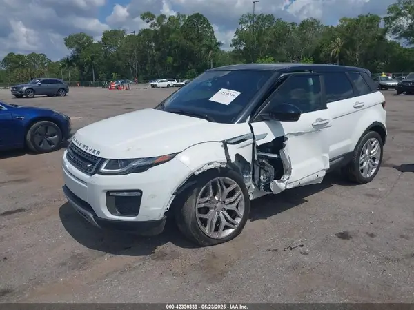 SALVR2BG8HH171439 2017 LAND ROVER RANGE ROVER EVOQUE - Image 2