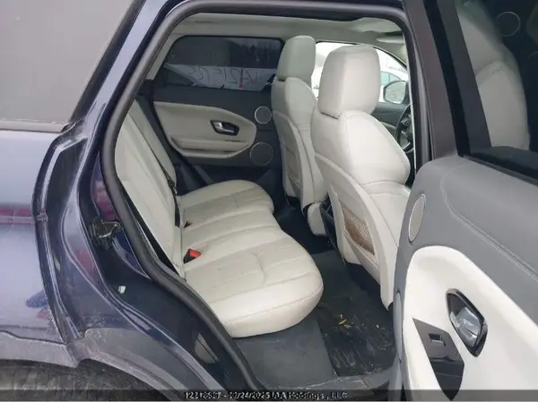 SALVR2BG9HH215125 2017 LAND ROVER RANGE ROVER EVOQUE - Image 8
