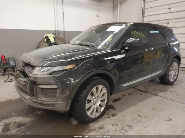 SALVR2RX5KH329300 2019 LAND ROVER RANGE ROVER EVOQUE - Image 2
