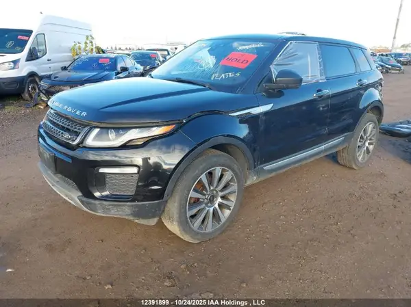 SALVR2RX8JH280205 2018 LAND ROVER RANGE ROVER EVOQUE - Image 2