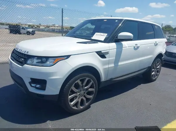 SALWG2FV8HA172912 2017 LAND ROVER RANGE ROVER SPORT - Image 2