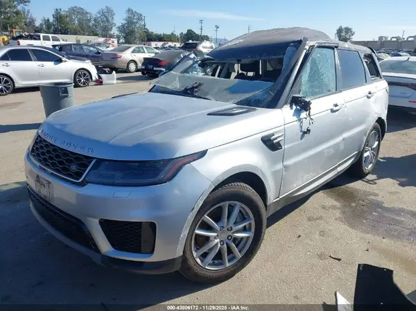 SALWG2RV1JA413176 2018 LAND ROVER RANGE ROVER SPORT - Image 2