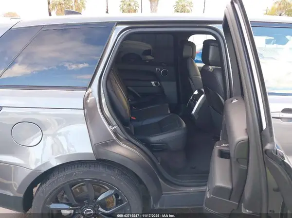 SALWG2RV6JA698649 2018 LAND ROVER RANGE ROVER SPORT - Image 8