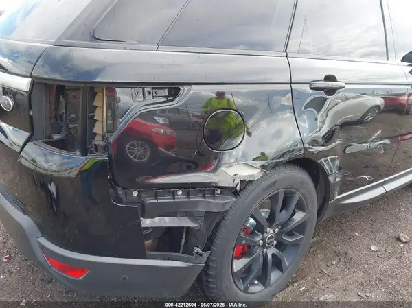 2017 LAND ROVER RANGE ROVER SPORT auction photo 6