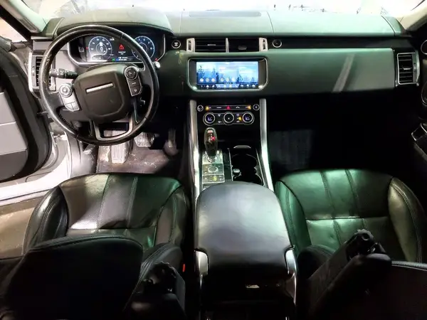 SALWR2FVXHA130557 2017 LAND ROVER RANGE ROVER SPORT - Image 8