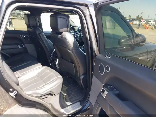 SALWR2RE8KA854105 2019 LAND ROVER RANGE ROVER SPORT - Image 8