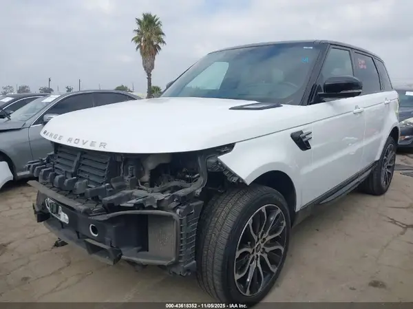 SALWR2RV2JA810440 2018 LAND ROVER RANGE ROVER SPORT - Image 2