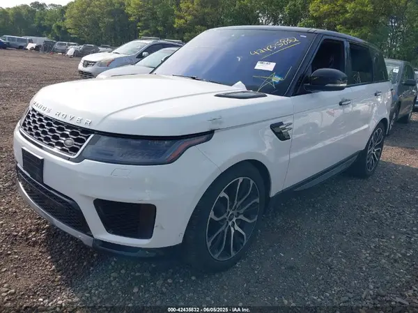 SALWR2RV8JA800107 2018 LAND ROVER RANGE ROVER SPORT - Image 2