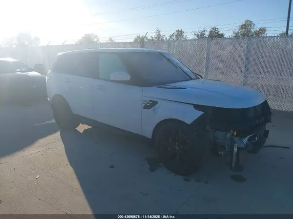 SALWR2RVXJA811058 2018 LAND ROVER RANGE ROVER SPORT - Image 1