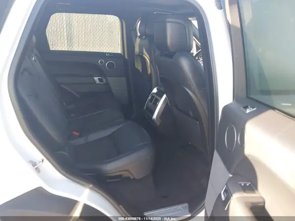 SALWR2RVXJA811058 2018 LAND ROVER RANGE ROVER SPORT - Image 8
