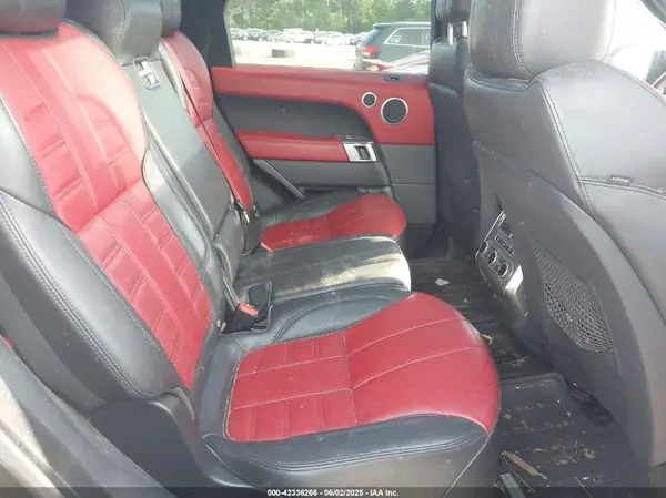 2017 LAND ROVER RANGE ROVER SPORT auction photo 7