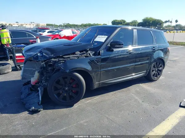 SALWV2SV3KA423127 2019 LAND ROVER RANGE ROVER SPORT - Image 2