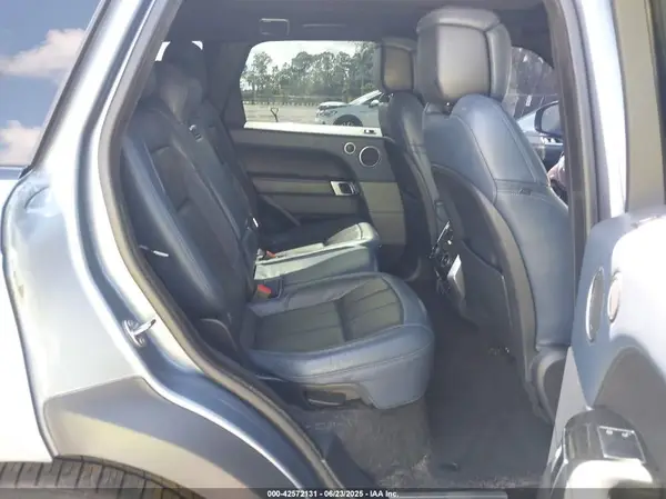SALWV2SV8KA416366 2019 LAND ROVER RANGE ROVER SPORT - Image 8
