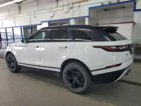 SALYB2RN0JA754480 2018 LAND ROVER RANGE ROVER - Image 2