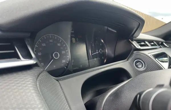 SALYB2RN1JA726896 2018 LAND ROVER RANGE ROVER - Image 8