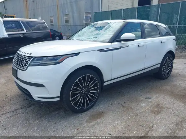 SALYB2RN3JA713955 2018 LAND ROVER RANGE ROVER VELAR - Image 2