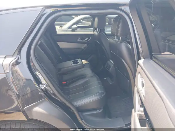 SALYB2RN4JA706609 2018 LAND ROVER RANGE ROVER VELAR - Image 8