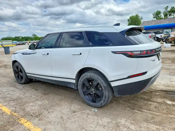 SALYB2RN4JA717660 2018 LAND ROVER RANGE ROVER - Image 2