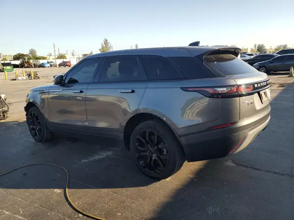SALYB2RN4JA724169 2018 LAND ROVER RANGE ROVER VELAR - Image 2