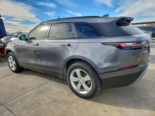 SALYB2RN4JA768477 2018 LAND ROVER RANGE ROVER VELAR - Image 2