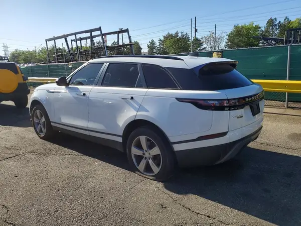 SALYB2RN7JA772149 2018 LAND ROVER RANGE ROVER - Image 2