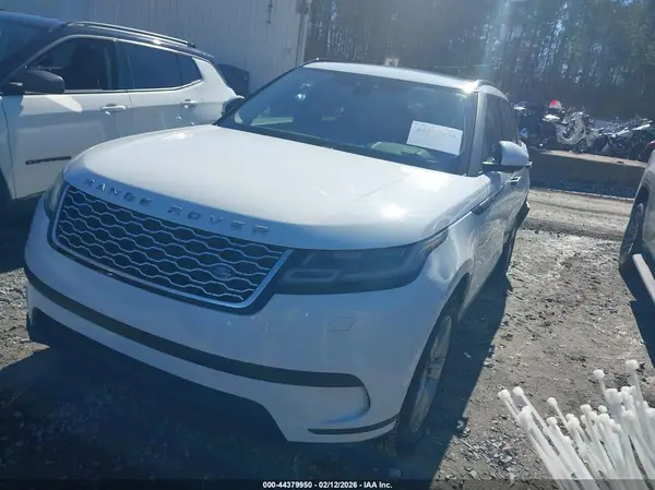 SALYB2RN8JA735997 2018 LAND ROVER RANGE ROVER VELAR - Image 2